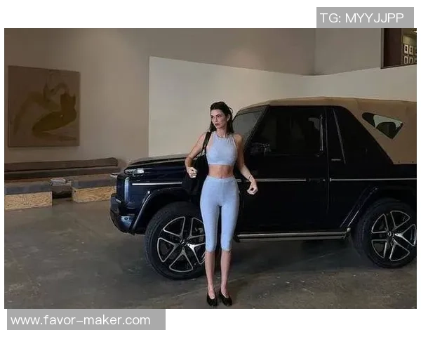 足球明星健美身材全景展示视频合集尽显运动魅力与风采