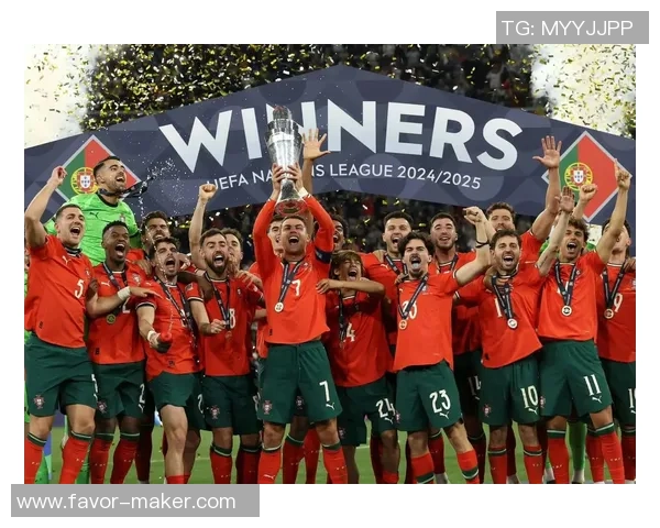 足球明星登场时刻的魅力音乐盛宴引爆全场激情与欢呼